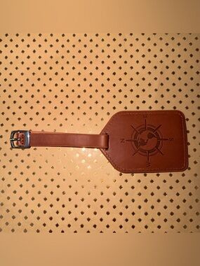 🆕 NEW Luggage Tag in Light Brown with Compass Pattern